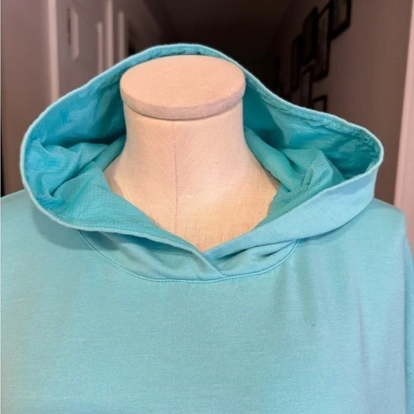 OUTDOOR VOICES women’s size S boxy drawstring hem turquoise hoodie beach top